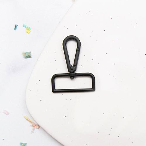 Swivel Snap Hook in Matte Black- 1.5"
