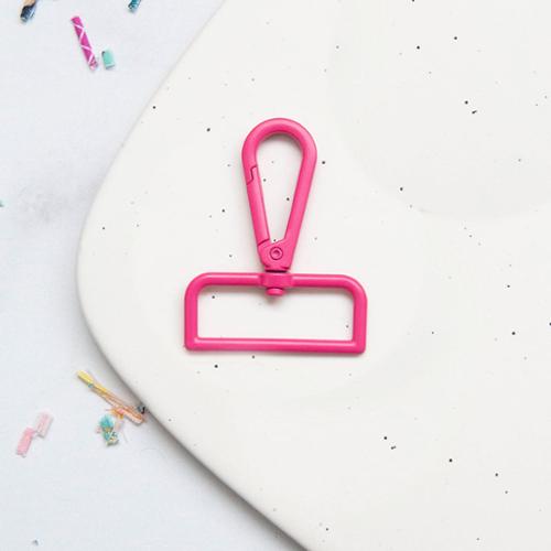 Snap Swivel Hook in Magenta - 1.5"