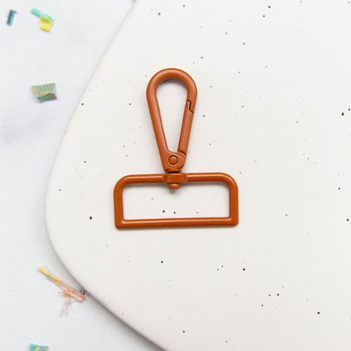 Swivel Snap Hook in Caramel - 1.5"