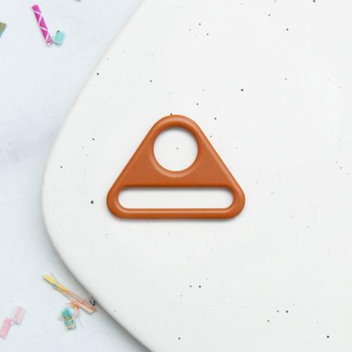 Triangle Ring in Caramel - 1.5"