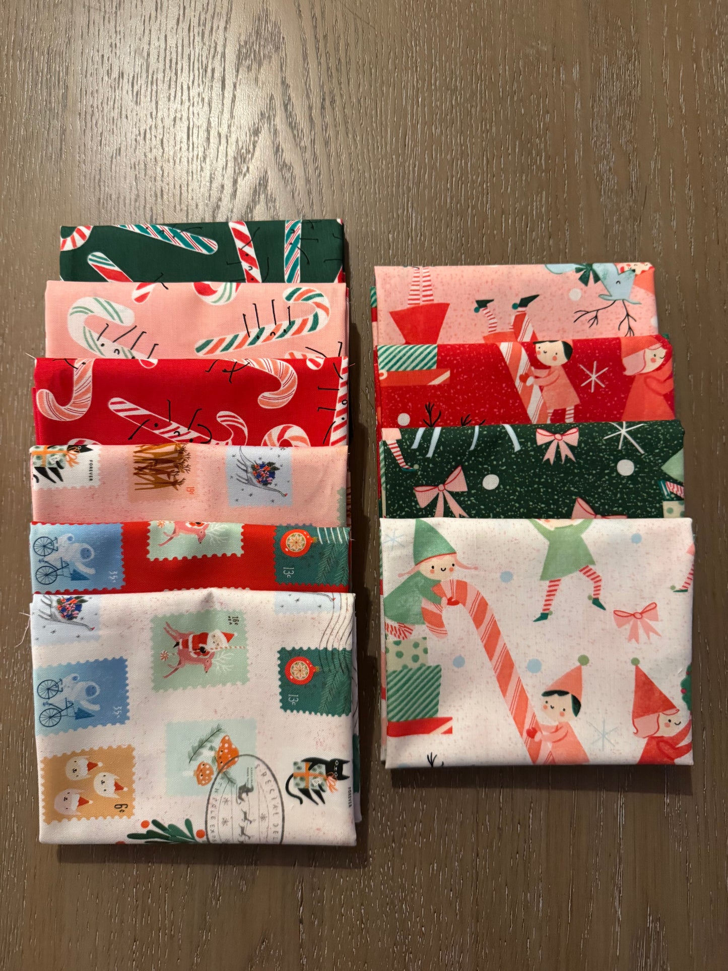 Tiny Christmas Fat Quarter Bundle